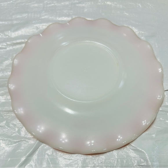 Vintage Hazel Atlas saucer with pink ruffled edge.  Mint condition. - Picture 2 of 3
